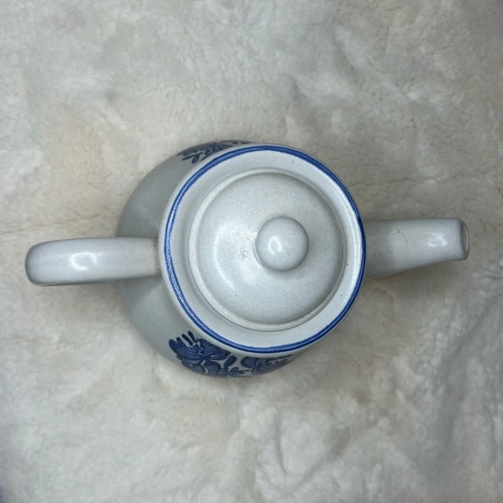 Pfaltzgraff Yorktowne Vintage 80s Stoneware Teapot